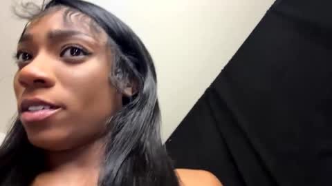 melaninmelanix online show from April 27, 7:38 am