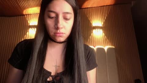 melanny_petite online show from April 9, 1:05 pm