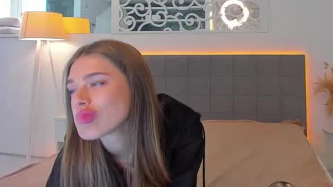 MelissaCrayzy online show from April 9, 6:41 am