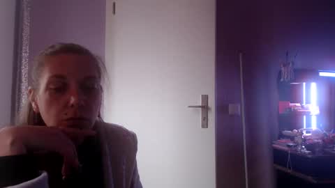 Melli online show from October 27, 2:12 pm