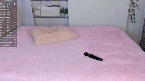 melodievejar online show from March 12, 5:10 am