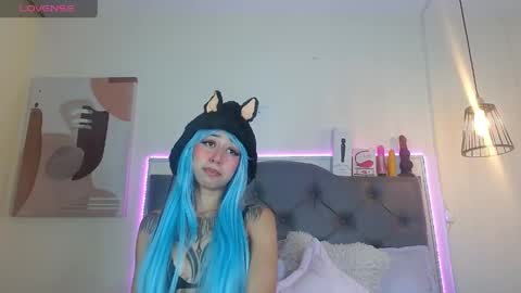 M E L O D Y   online show from April 15, 4:07 pm