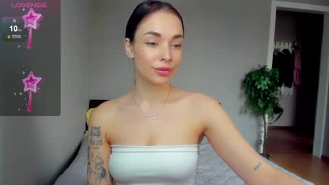 Megan online show from April 11, 3:34 am