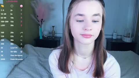 Julie online show from March 18, 8:08 am