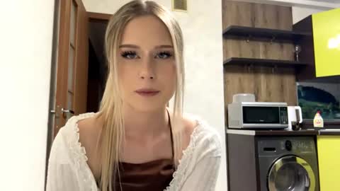 Stefani online show from June 21, 2:54 pm
