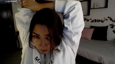 Mia zoe online show from November 4, 8:36 pm