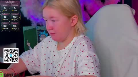 Mia online show from March 15, 3:41 am