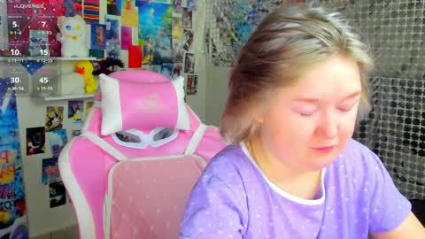 Mia online show from April 4, 3:05 am