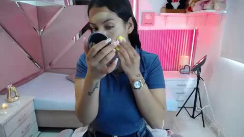 mia_garcia28 online show from May 11, 1:13 pm