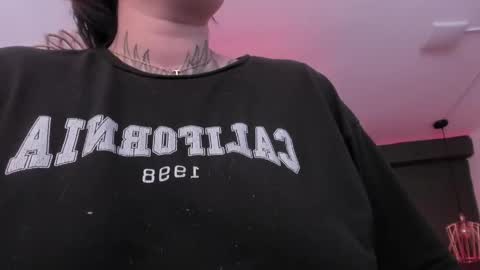 Val  online show from April 16, 8:41 pm