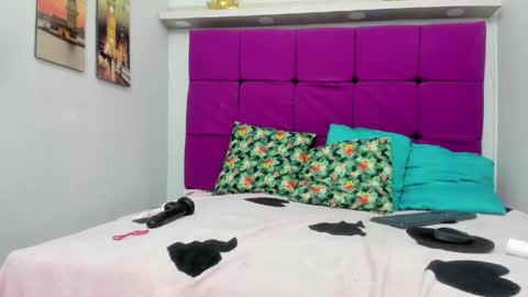 mia_jasmin20 online show from May 21, 12:52 am