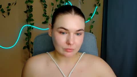mia_lemm online show from March 10, 8:51 am