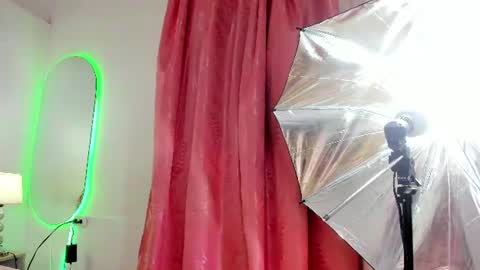 mia_nova5 online show from June 22, 11:40 am