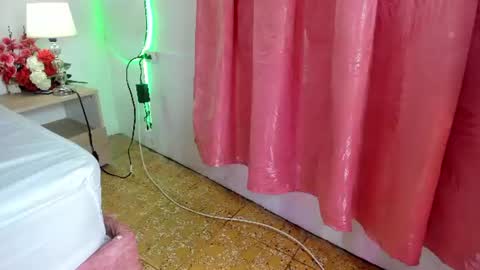 mia_nova5 online show from June 25, 11:45 am