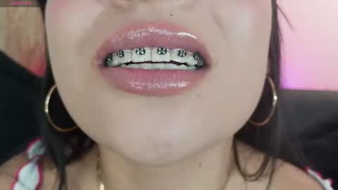 Mia online show from June 9, 1:38 am