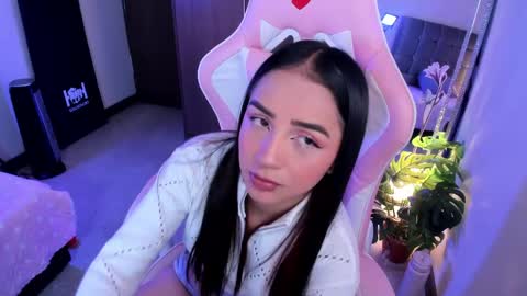 mia  nicolle online show from April 26, 3:04 am