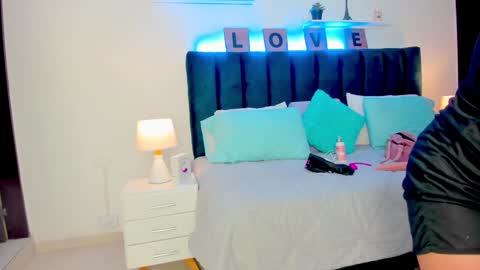 MIA online show from January 8, 3:40 am