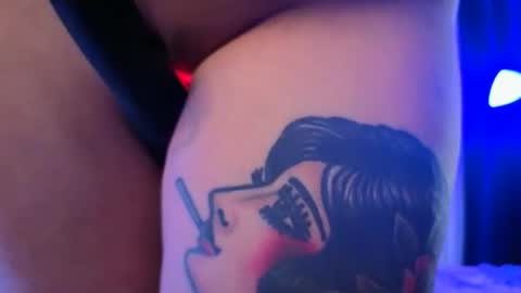 Mia online show from February 3, 2:53 am