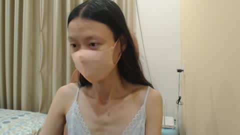 miahchan68 online show from April 4, 2:49 pm