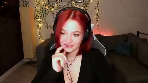 Mia Selene online show from June 18, 1:51 am