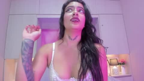 miaturnerr_ online show from April 29, 4:27 am