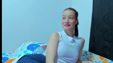  Chloe  online show from April 16, 1:06 am