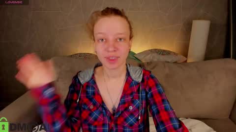 michelle_blond online show from March 22, 8:20 am