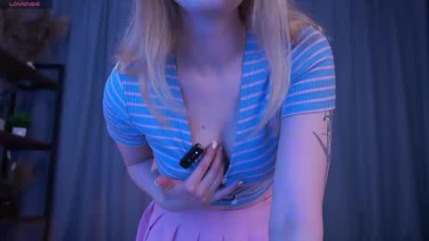 mickeydior online show from April 2, 12:35 pm