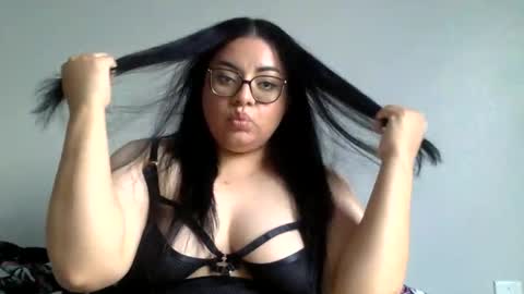 midnightbruja111 online show from April 8, 5:26 pm