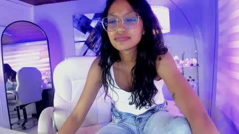 miel_ambar online show from May 11, 2:45 pm