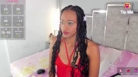 miialuxe online show from August 6, 11:50 am