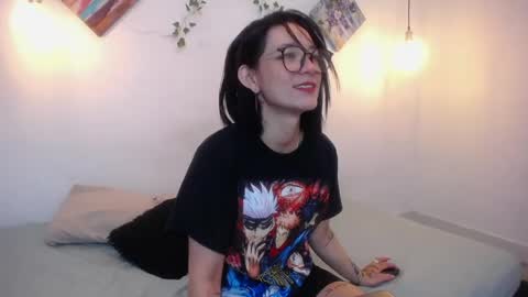 mikaza online show from May 11, 2:56 pm