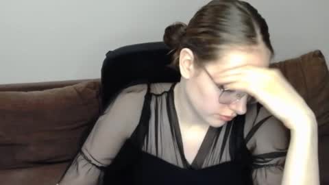 mila_keyy online show from March 7, 8:49 pm