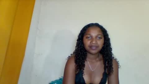 mila_lunah online show from April 13, 6:09 pm