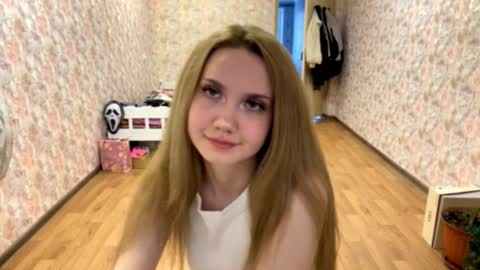 Amelia online show from March 21, 2:33 pm