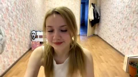 Amelia online show from March 22, 3:07 pm