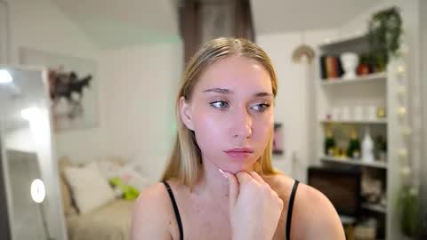 MilaBunny1 online show from March 13, 1:34 pm