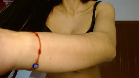 milalopez77 online show from April 12, 7:49 pm