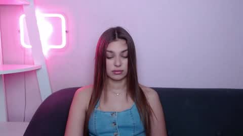 milanaangelas online show from March 16, 5:44 am