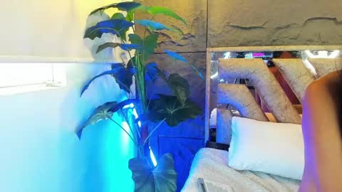 Milenka   online show from April 21, 6:15 pm