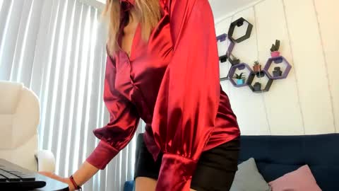 ASHLEY online show from January 10, 2:55 pm