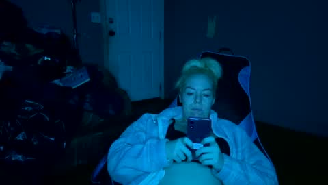 milfymorgan415 online show from August 4, 2:17 am