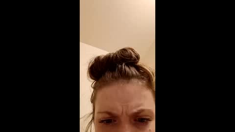 milkymomasquirtsalot online show from April 30, 6:18 am