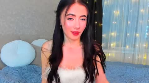 milla moore online show from November 30, 6:12 pm