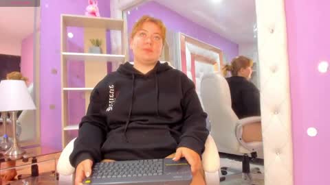 millers_rousse online show from March 30, 12:27 pm