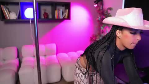 millie_volturi online show from June 26, 1:12 pm