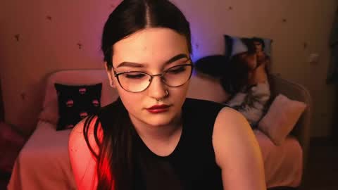 Millie online show from May 31, 3:51 pm