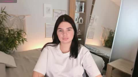 Welcome My name is Tina online show from February 2, 1:32 pm