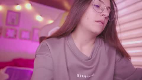 MILLY online show from March 16, 7:18 pm