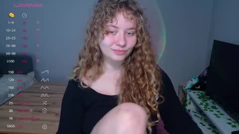 milounee online show from June 1, 10:39 am
